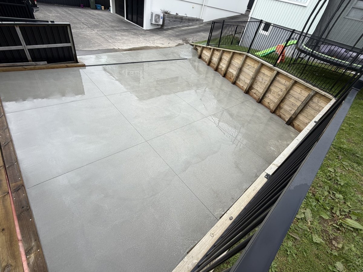 80 sqm plain smooth trowel finish, photo 2 of 2