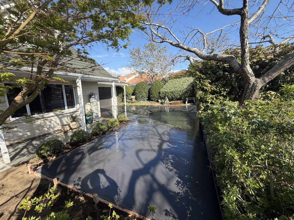 95 sqm 5% black broom finish driveway, photo 3 of 3