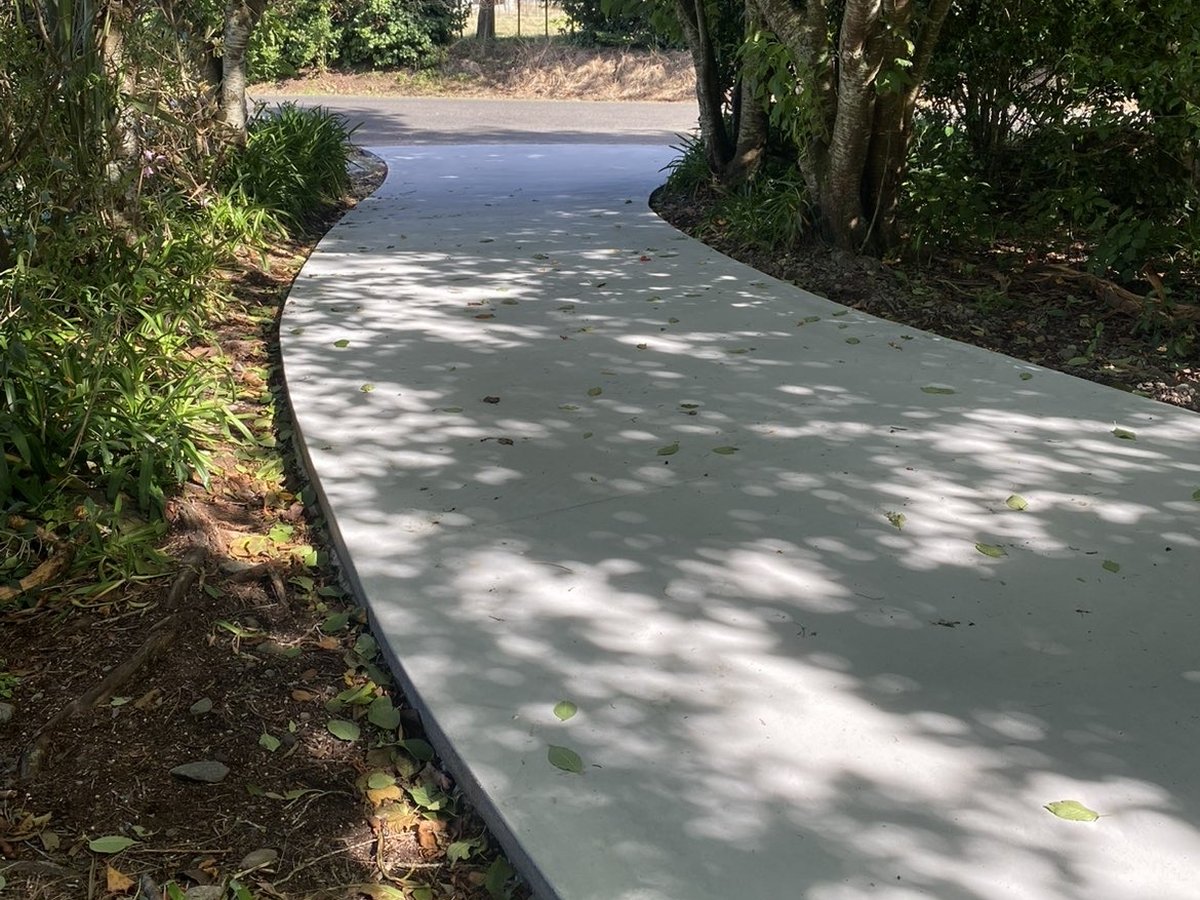 160 sqm plain concrete rural driveway, photo 2 of 3