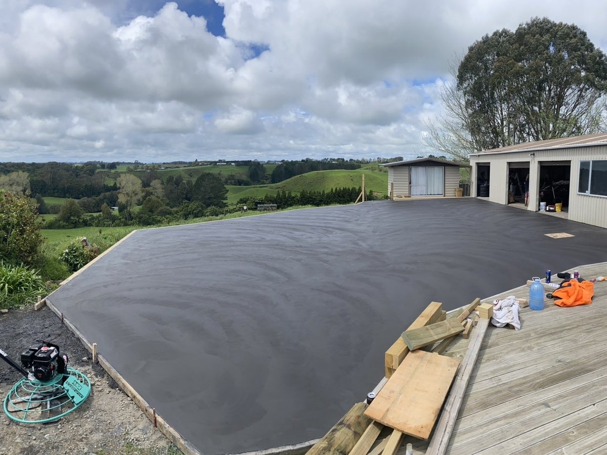 270 sqm 5% black oxide concrete rural turning bay, photo 1 of 2