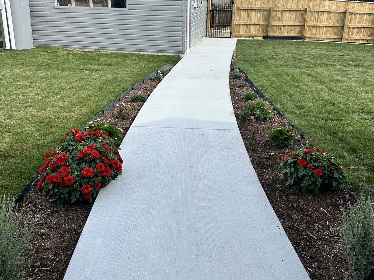 35 sqm plain broom finish curved garden pathway, photo 1 of 3