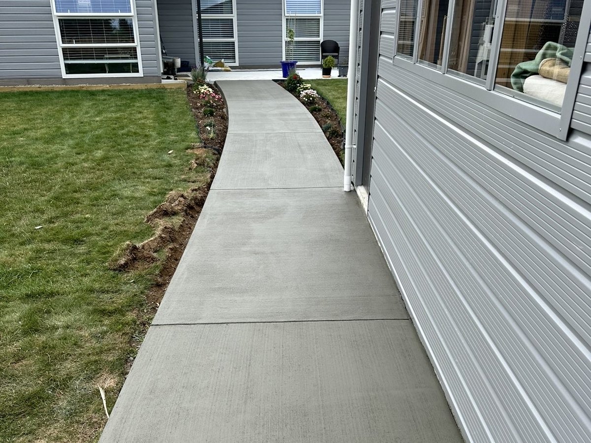 35 sqm plain broom finish curved garden pathway, photo 3 of 3